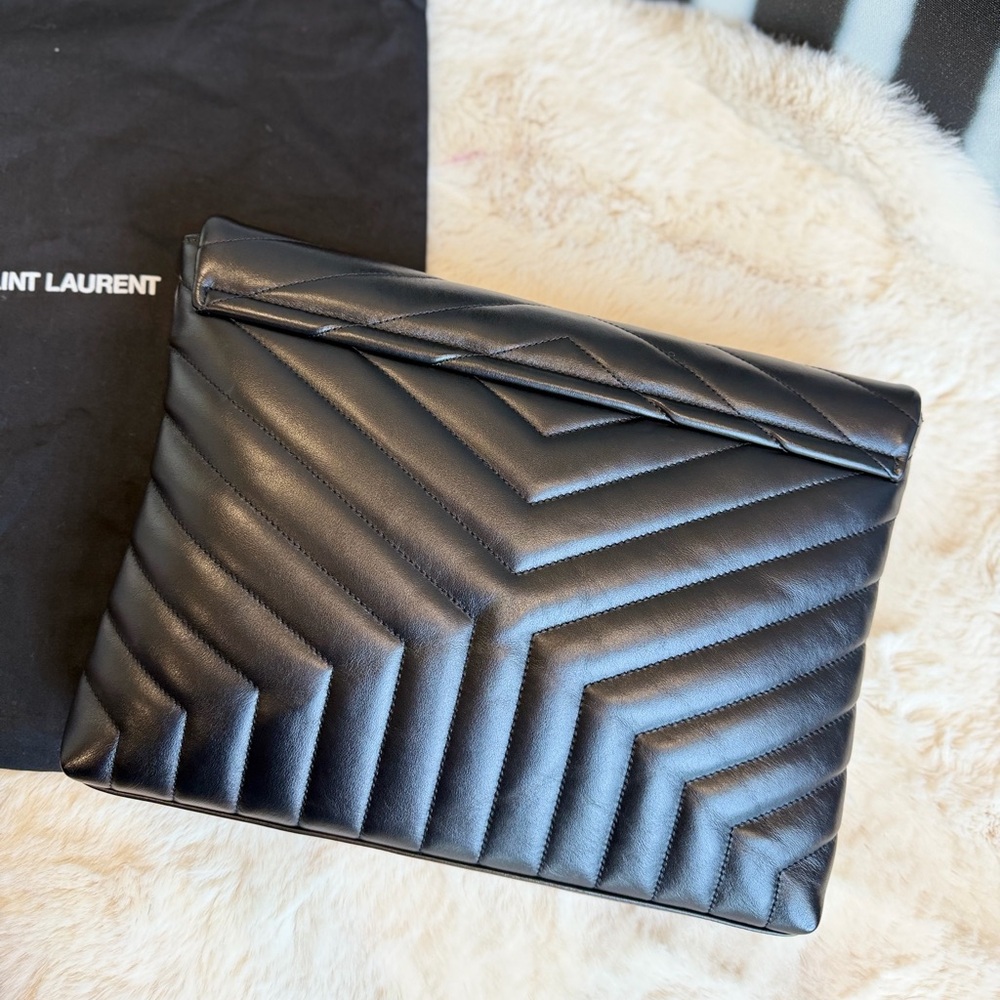 Saint Laurent Monogram Loulou document holder - Picture 4 of 16